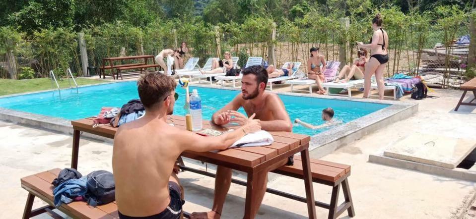 Backpackers - * Phong Nha